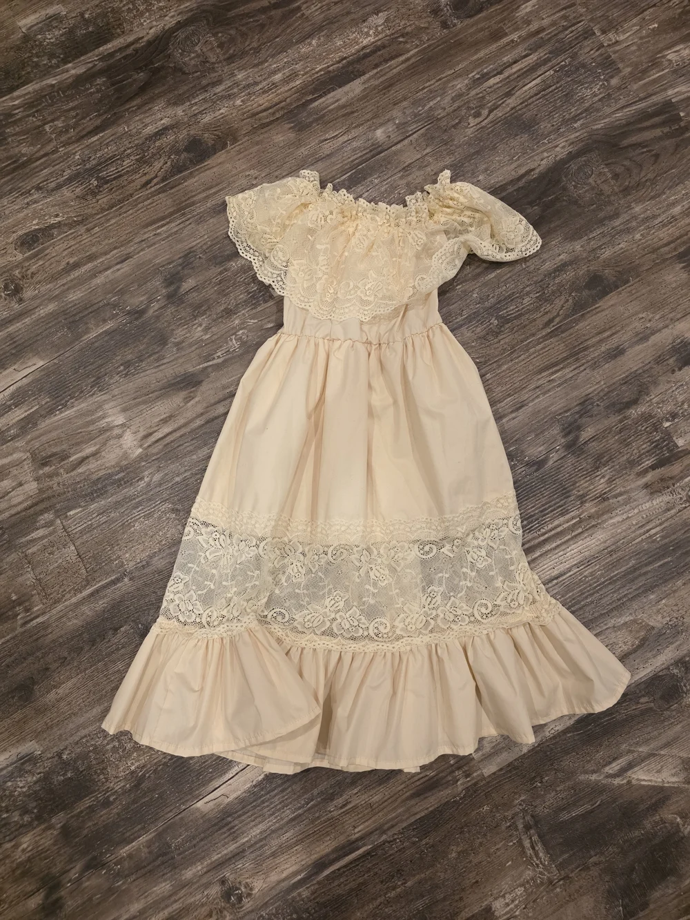 Girls Cream Lace Ruffled Off-Shoulder Dress